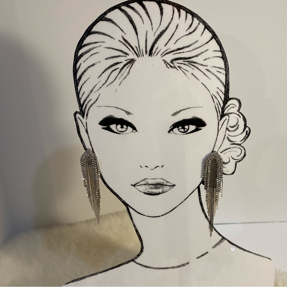 ✅Glamorous Long Dangling Rhinestone Earrings 4”